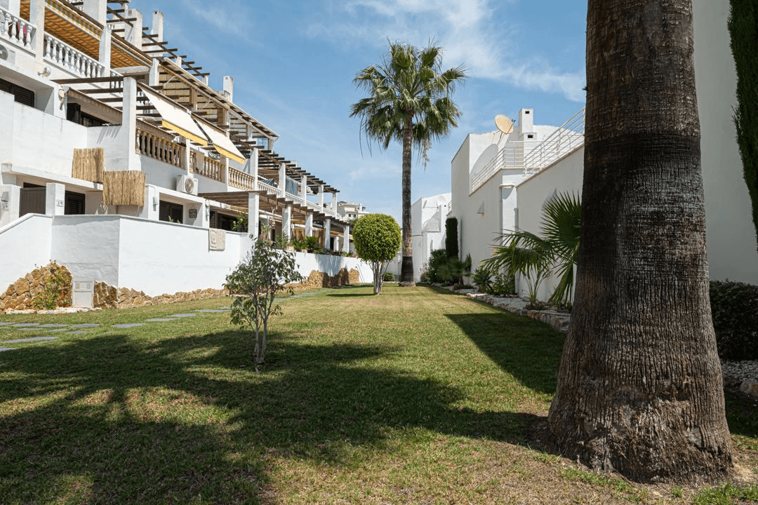 Apartamento en venta de 2 habitaciones en Las Ramblas, Orihuela.