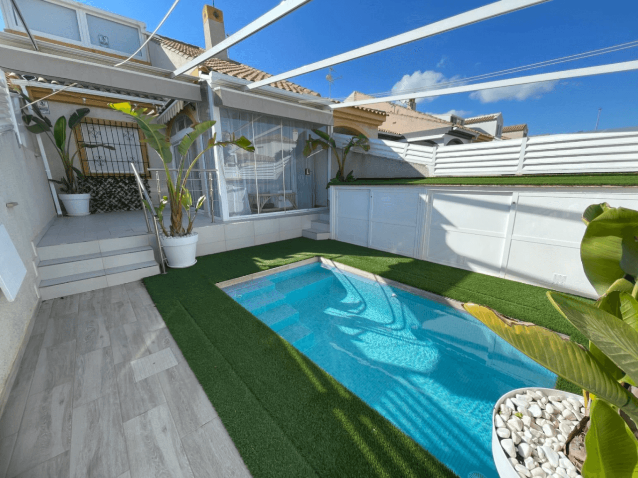 Casa adosada en venta con 3 dormitorios en Torre de la Horadada