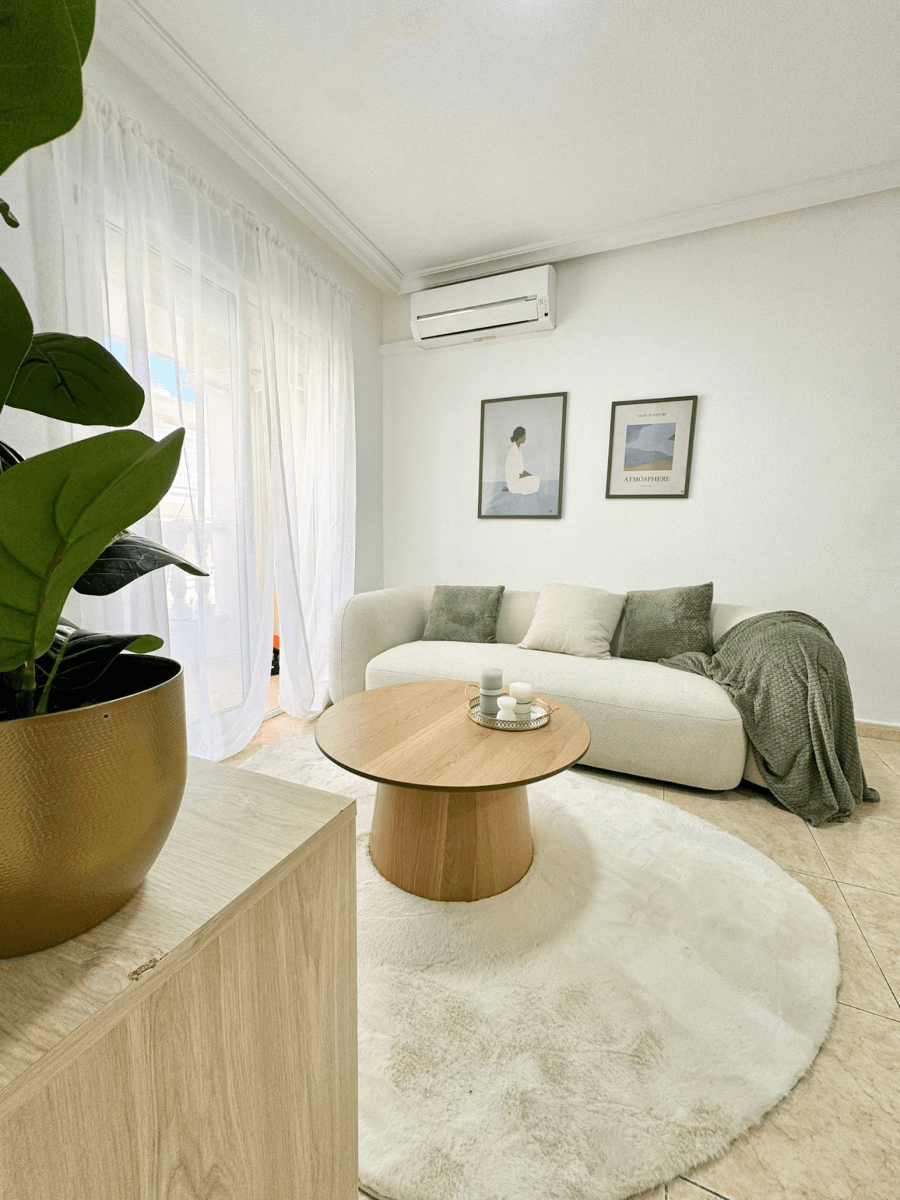 Piso en venta de 2 dormitorios en Torrevieja, Alicante