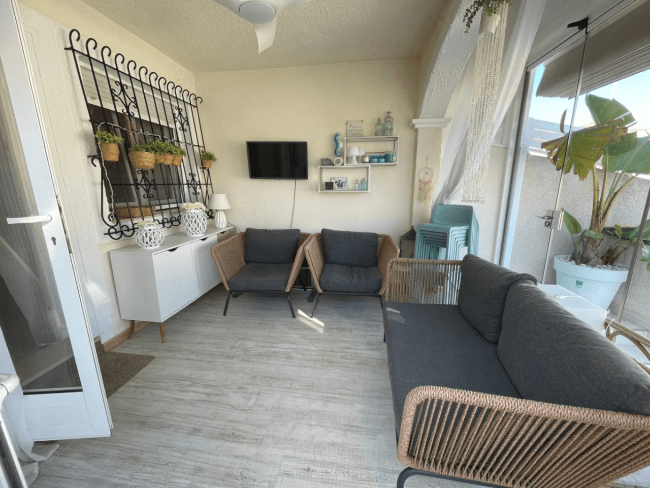 Casa adosada en venta con 3 dormitorios en Torre de la Horadada