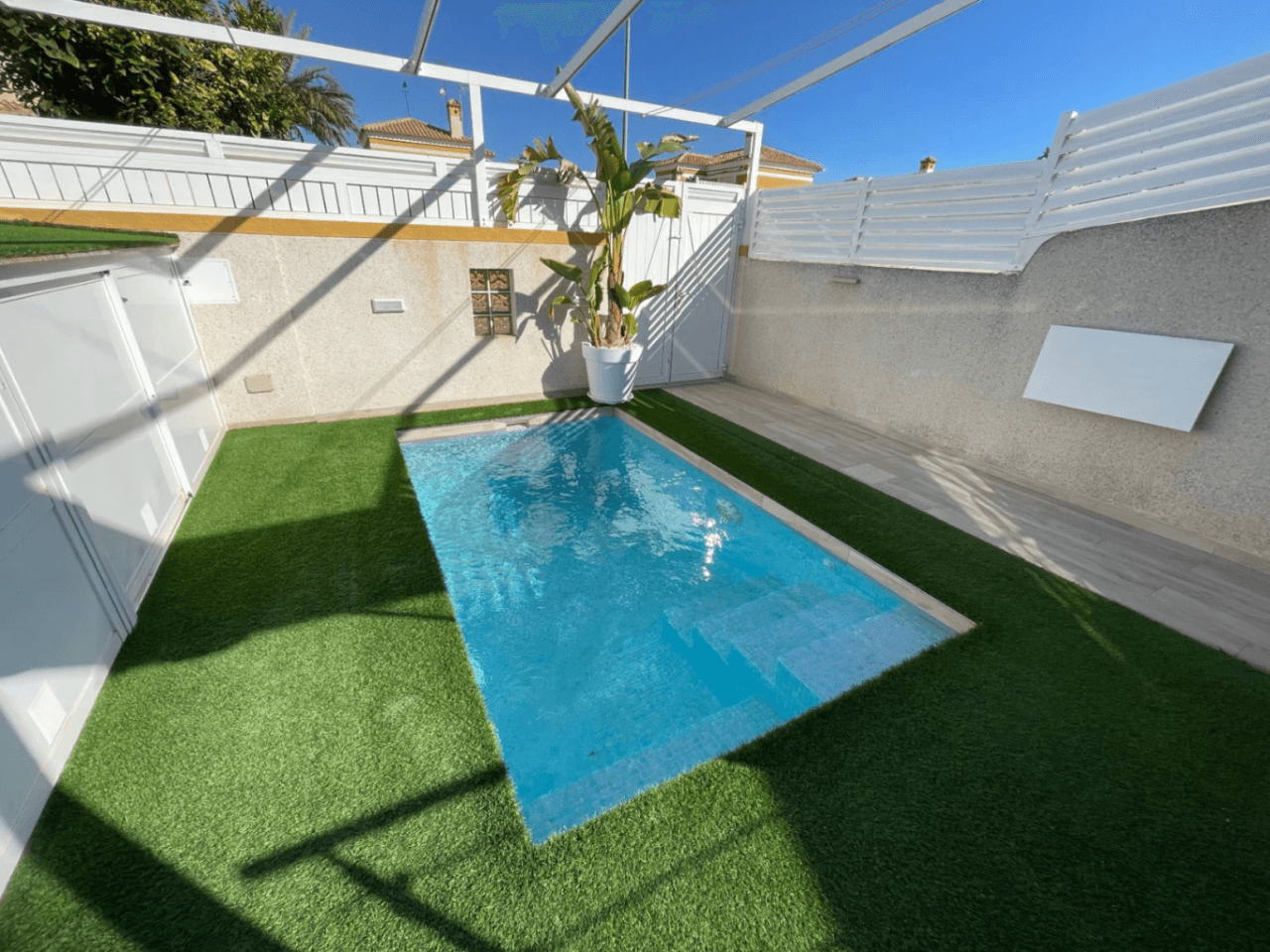 Casa adosada en venta con 3 dormitorios en Torre de la Horadada