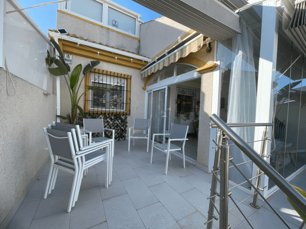 Casa adosada en venta con 3 dormitorios en Torre de la Horadada