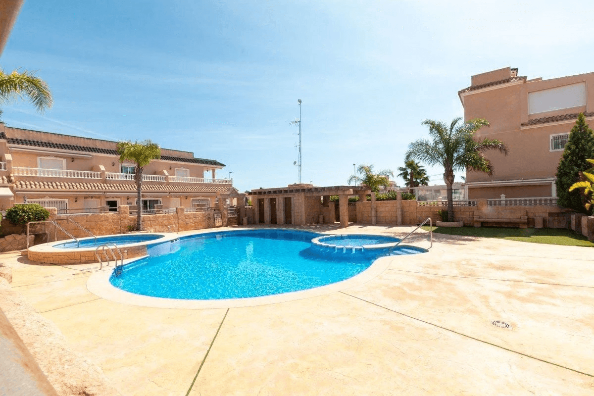 Apartamento en venta de 3 habitaciones en Orihuela, Los Dolses