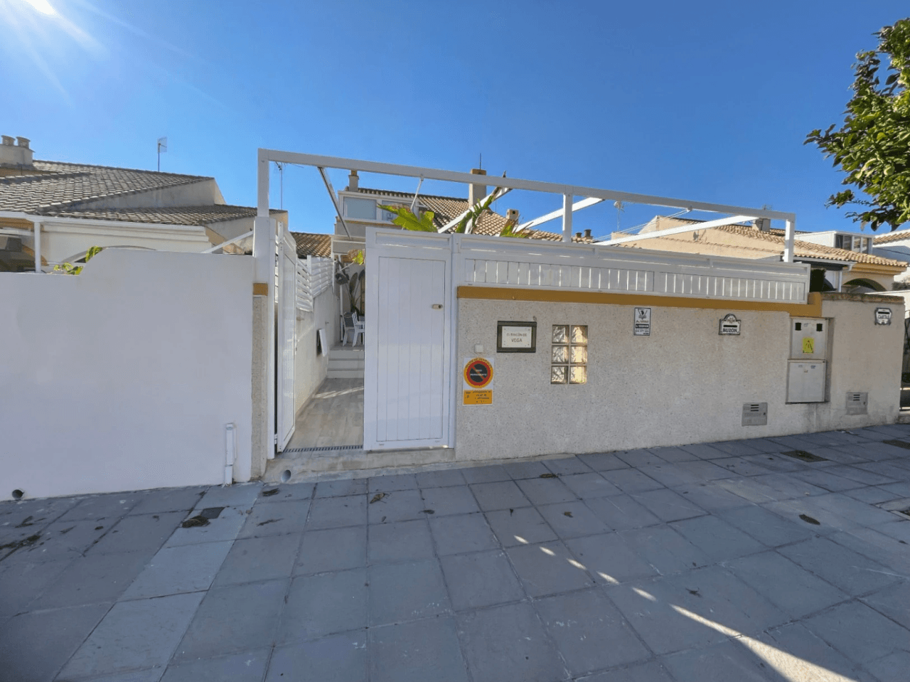 Casa adosada en venta con 3 dormitorios en Torre de la Horadada