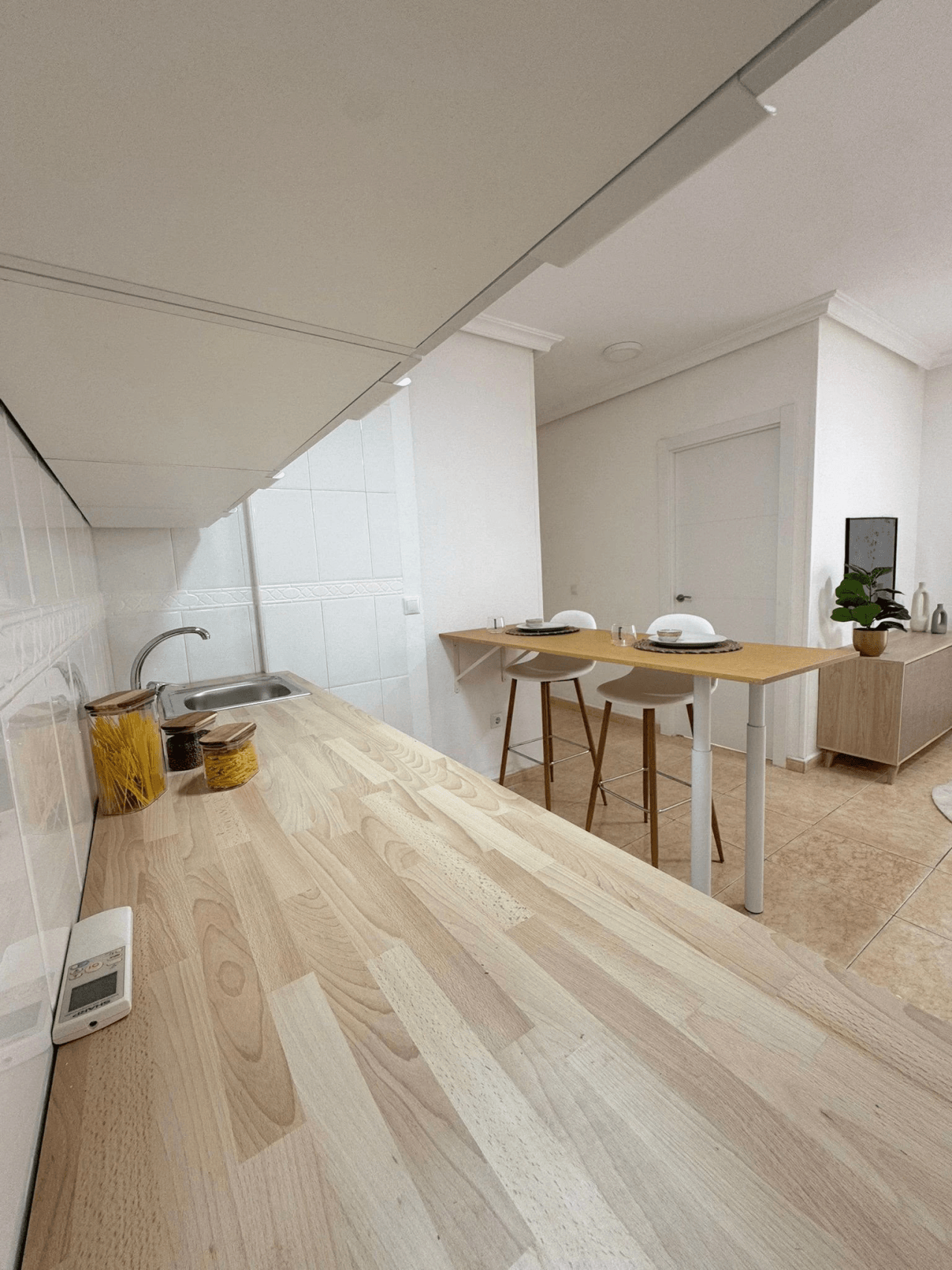 Piso en venta de 2 dormitorios en Torrevieja, Alicante