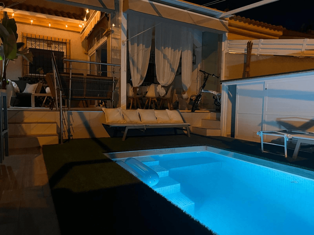 Casa adosada en venta con 3 dormitorios en Torre de la Horadada