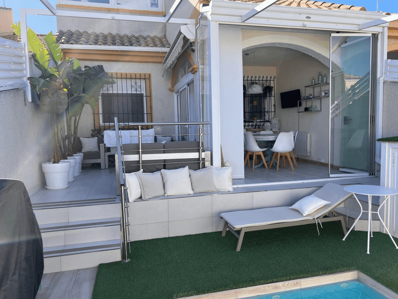 Casa adosada en venta con 3 dormitorios en Torre de la Horadada