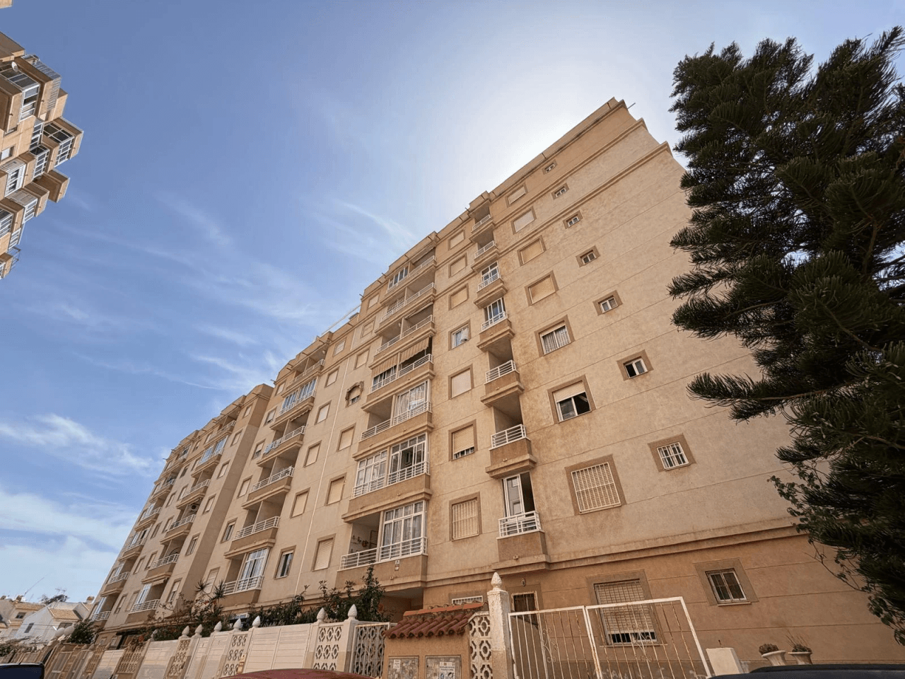 Apartamento en venta de 2 dormitorios en Torrevieja