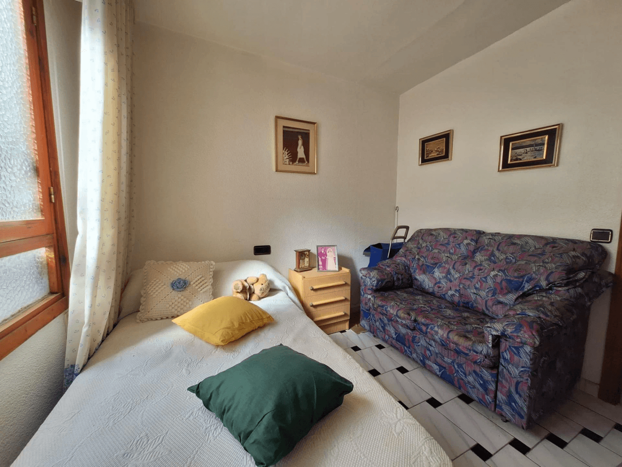 Apartamento en venta en Torrevieja, 3 dormitorios y 1 baño.