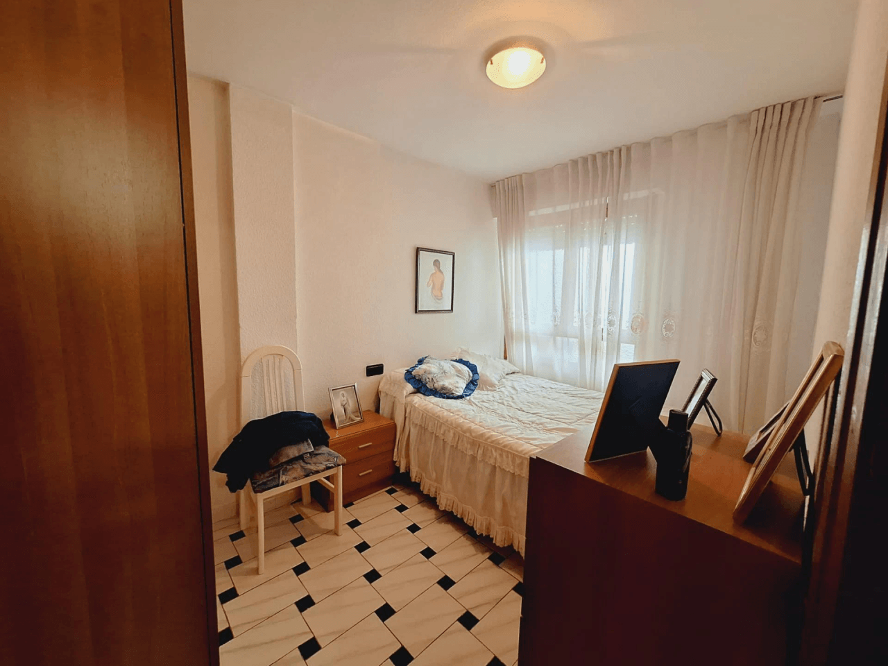 Apartamento en venta en Torrevieja, 3 dormitorios y 1 baño.