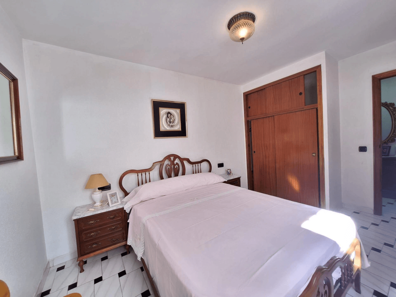 Apartamento en venta en Torrevieja, 3 dormitorios y 1 baño.