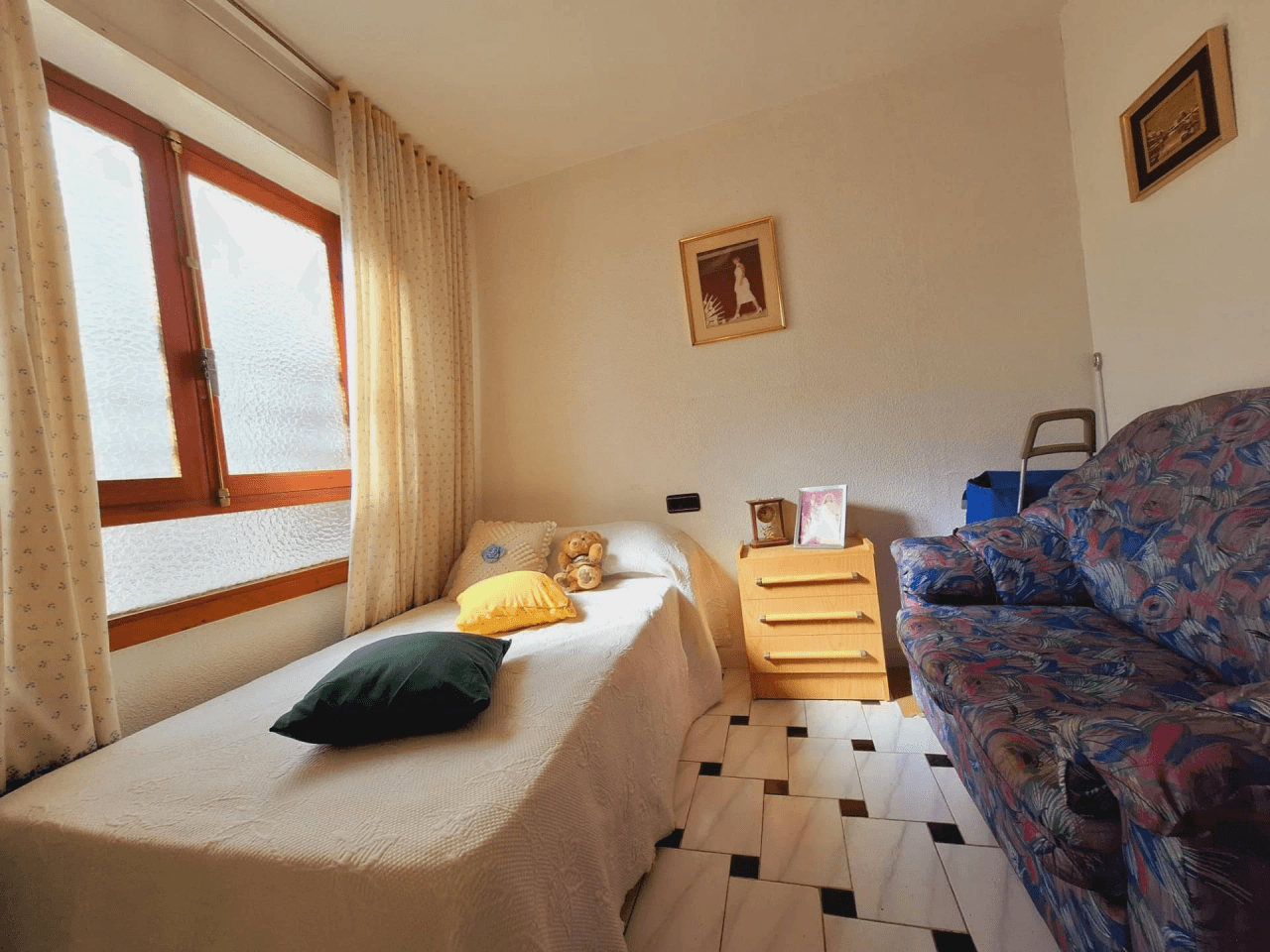 Apartamento en venta en Torrevieja, 3 dormitorios y 1 baño.