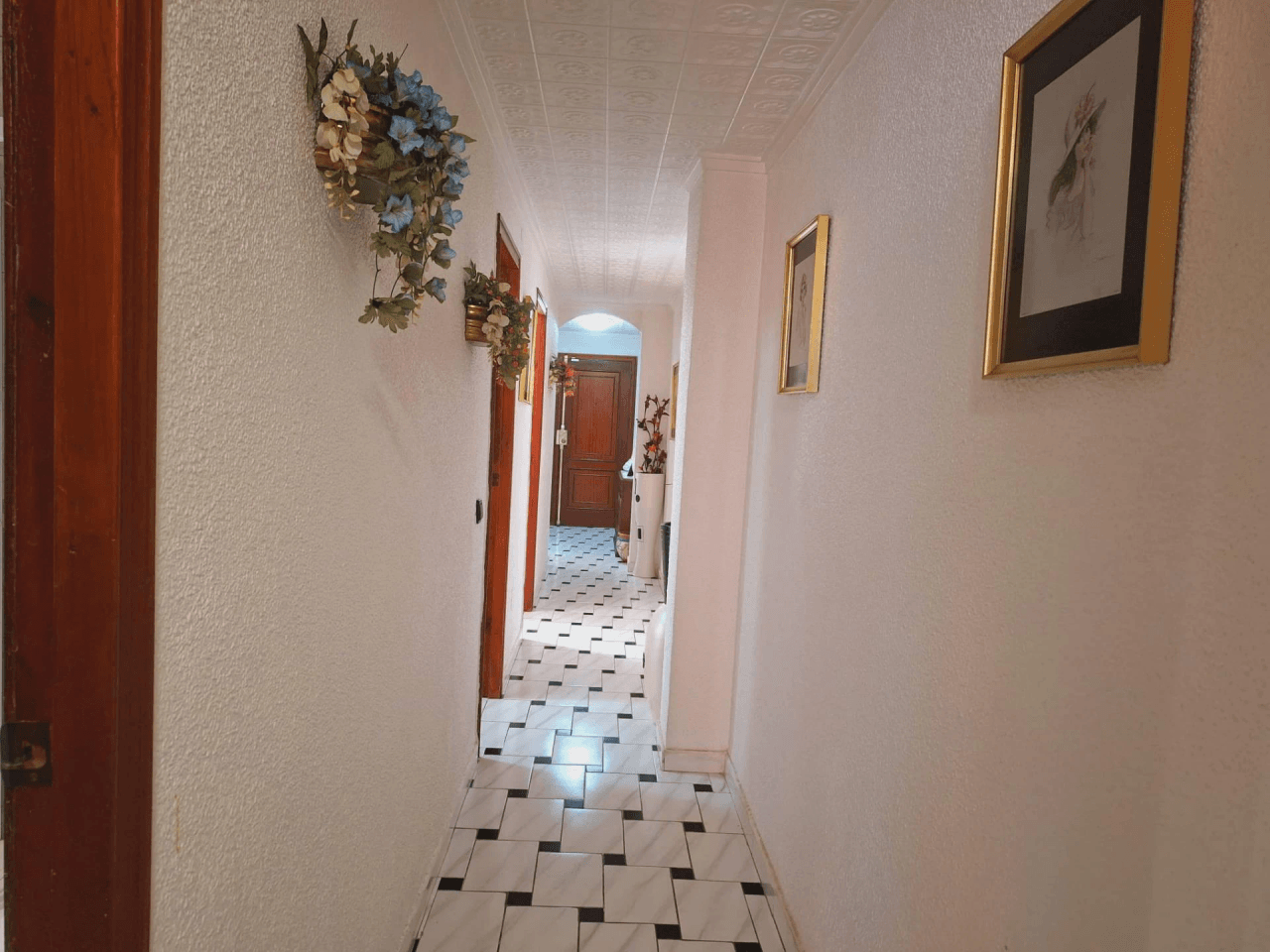 Apartamento en venta en Torrevieja, 3 dormitorios y 1 baño.