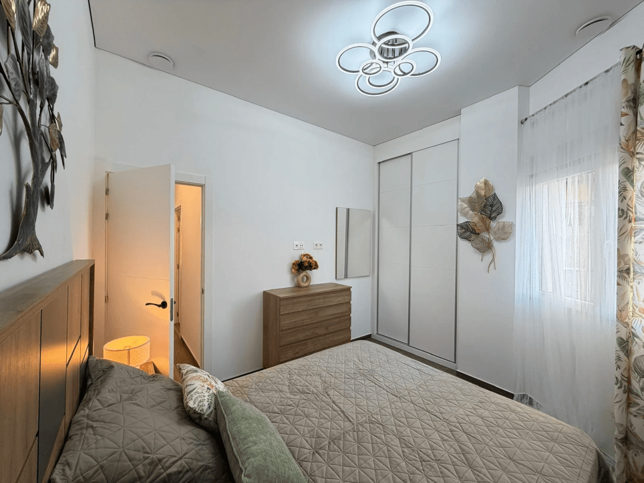 Apartamento en venta en Torrevieja, Puerto, 2 dormitorios.