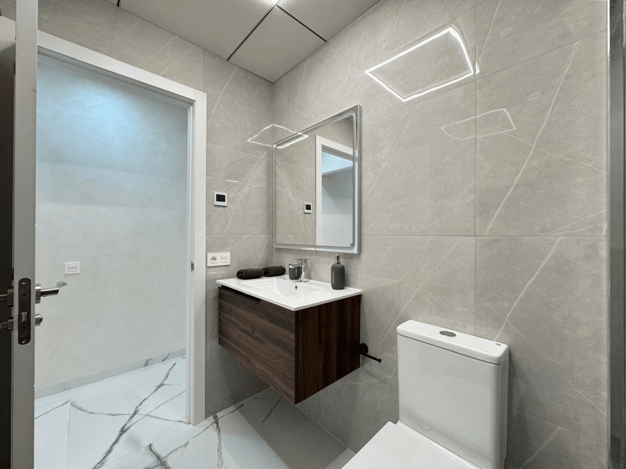 Apartamento en Venta de 2 Habitaciones en Playa del Cura, Torrevieja
