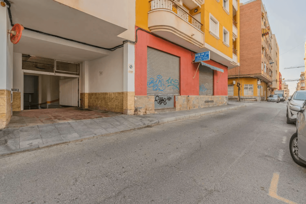 Garaje en venta en Torrevieja