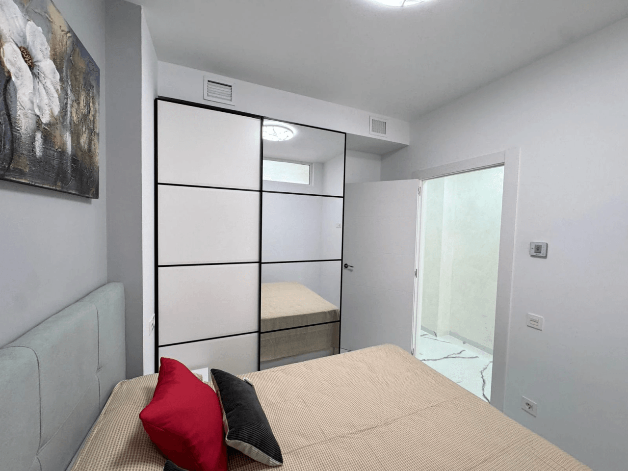 Apartamento en Venta de 2 Habitaciones en Playa del Cura, Torrevieja