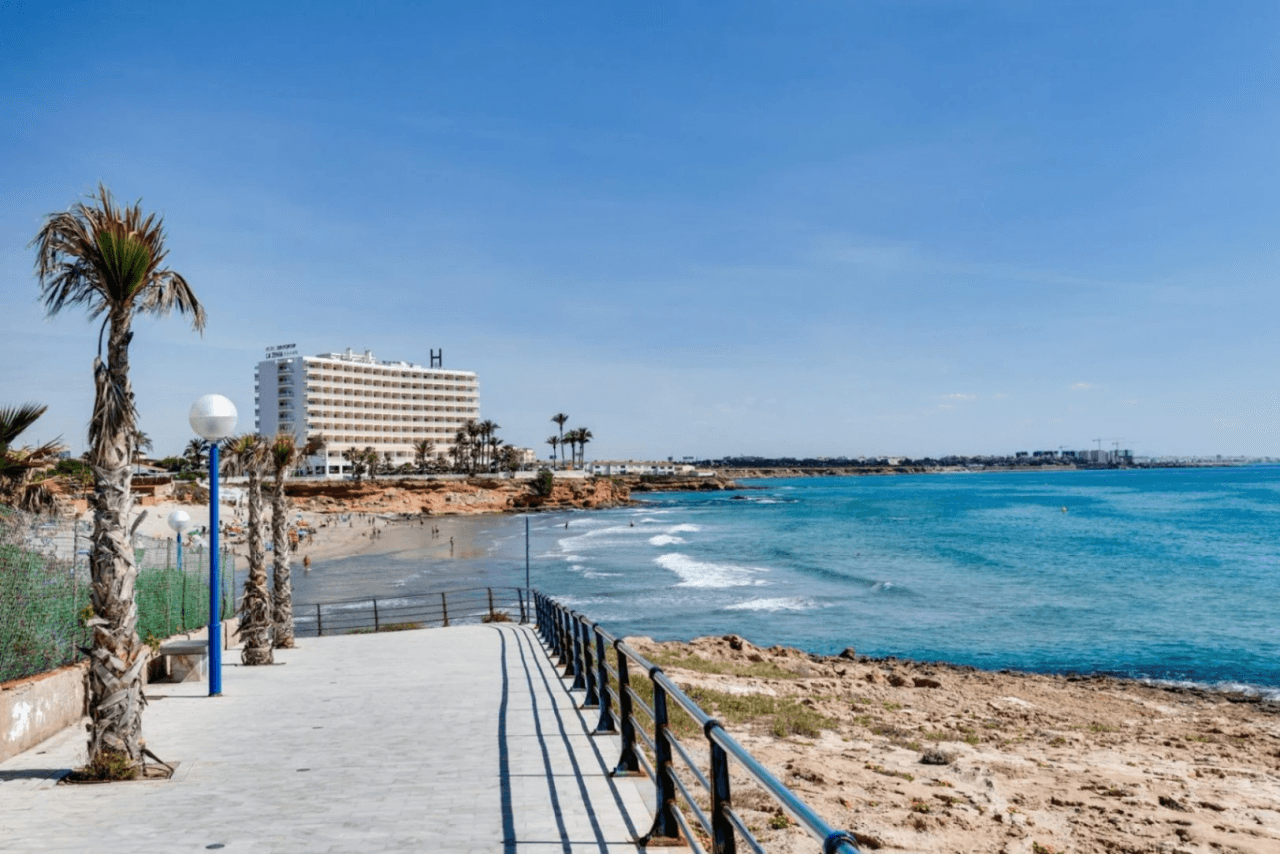 Casa adosada en venta en Orihuela Costa, 2 dormitorios, 2 baños
