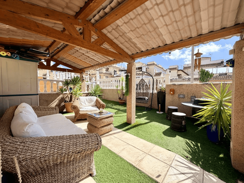 Casa adosada en venta de 3 dormitorios en Orihuela, Villamartin