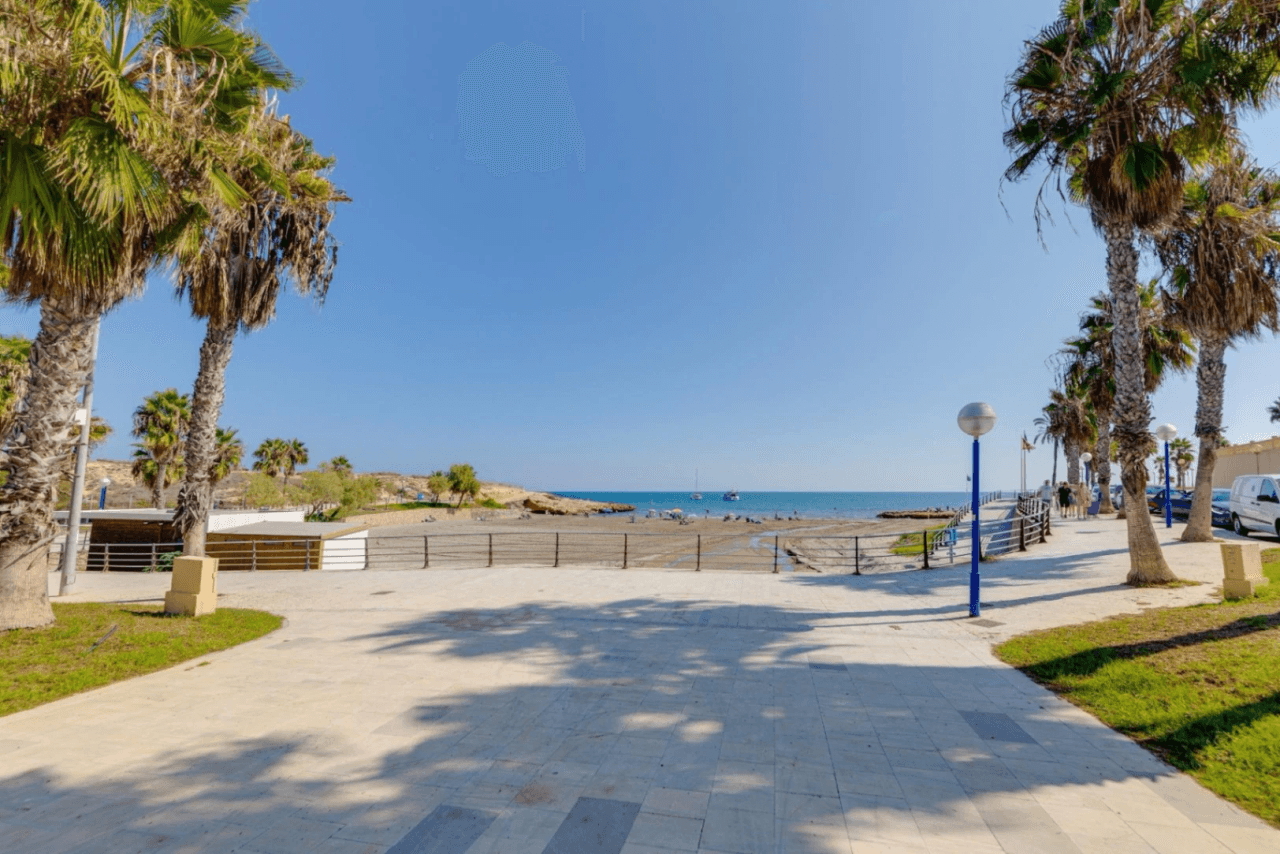 Casa adosada en venta en Orihuela Costa, 2 dormitorios, 2 baños