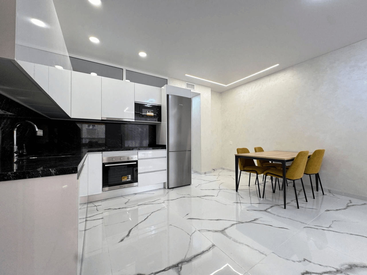 Apartamento en Venta de 2 Habitaciones en Playa del Cura, Torrevieja