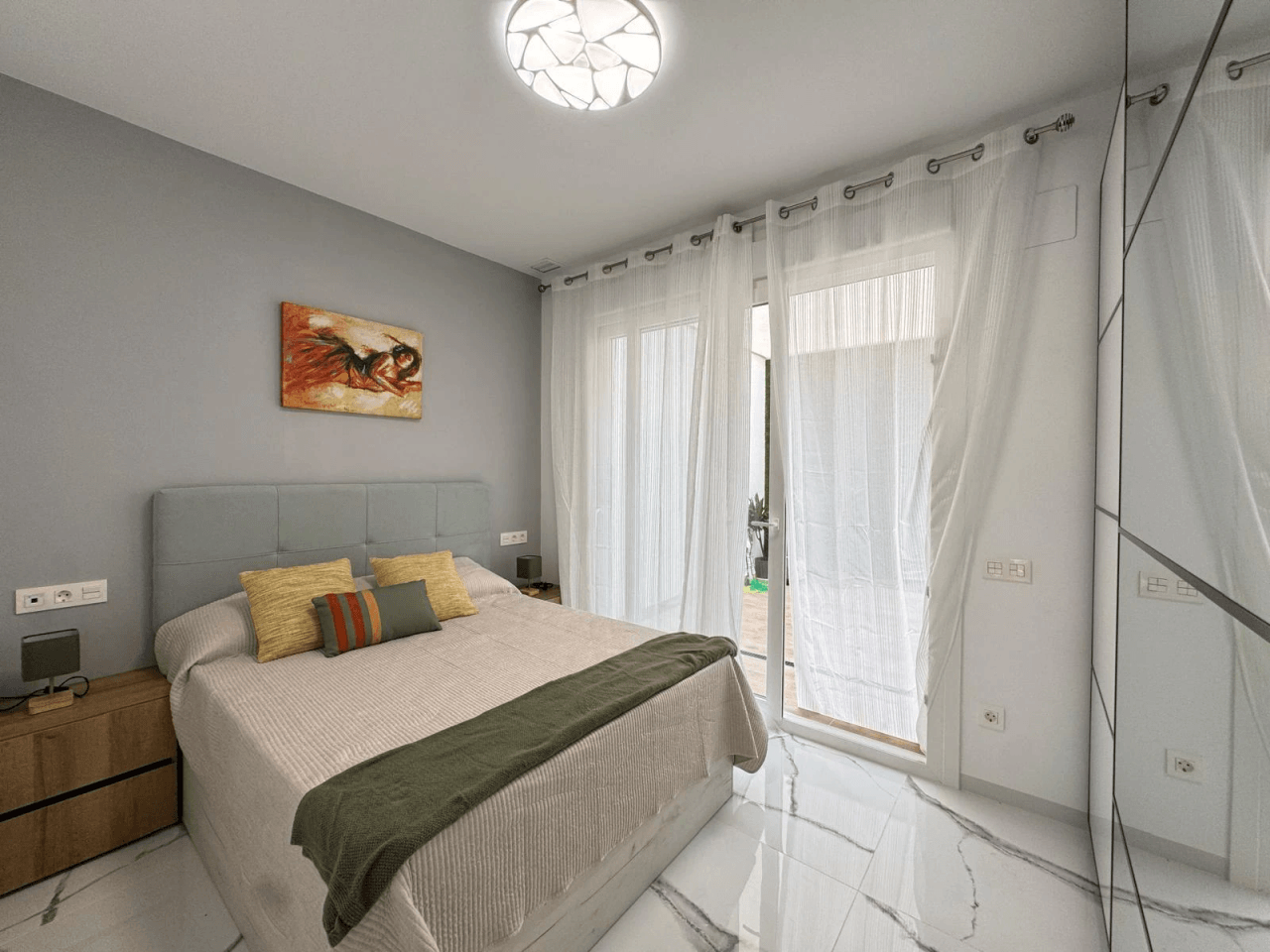 Apartamento en Venta de 2 Habitaciones en Playa del Cura, Torrevieja