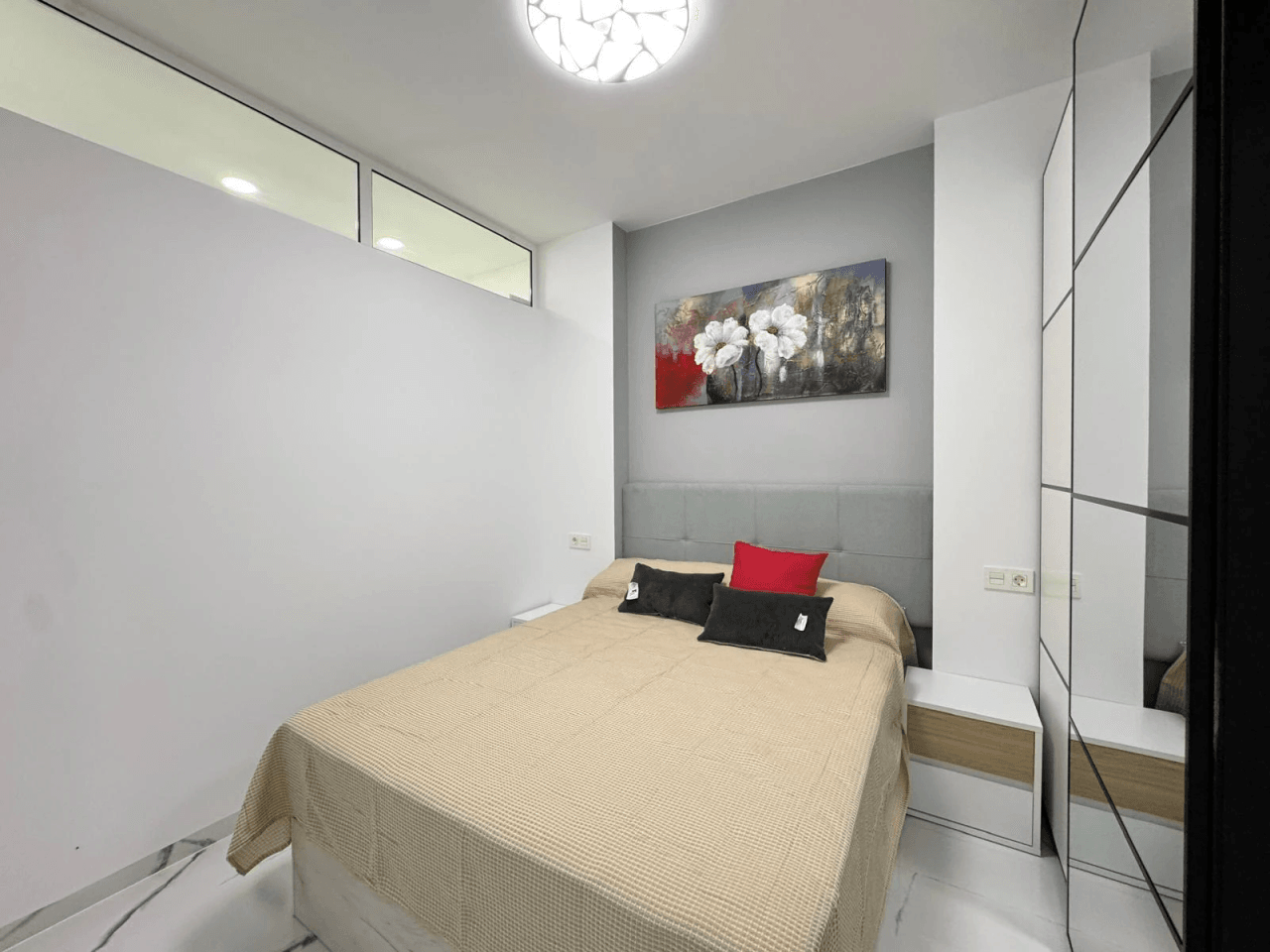 Apartamento en Venta de 2 Habitaciones en Playa del Cura, Torrevieja