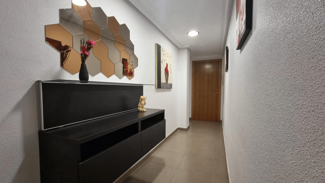 Apartamento en venta de 2 habitaciones en Torrevieja Centro