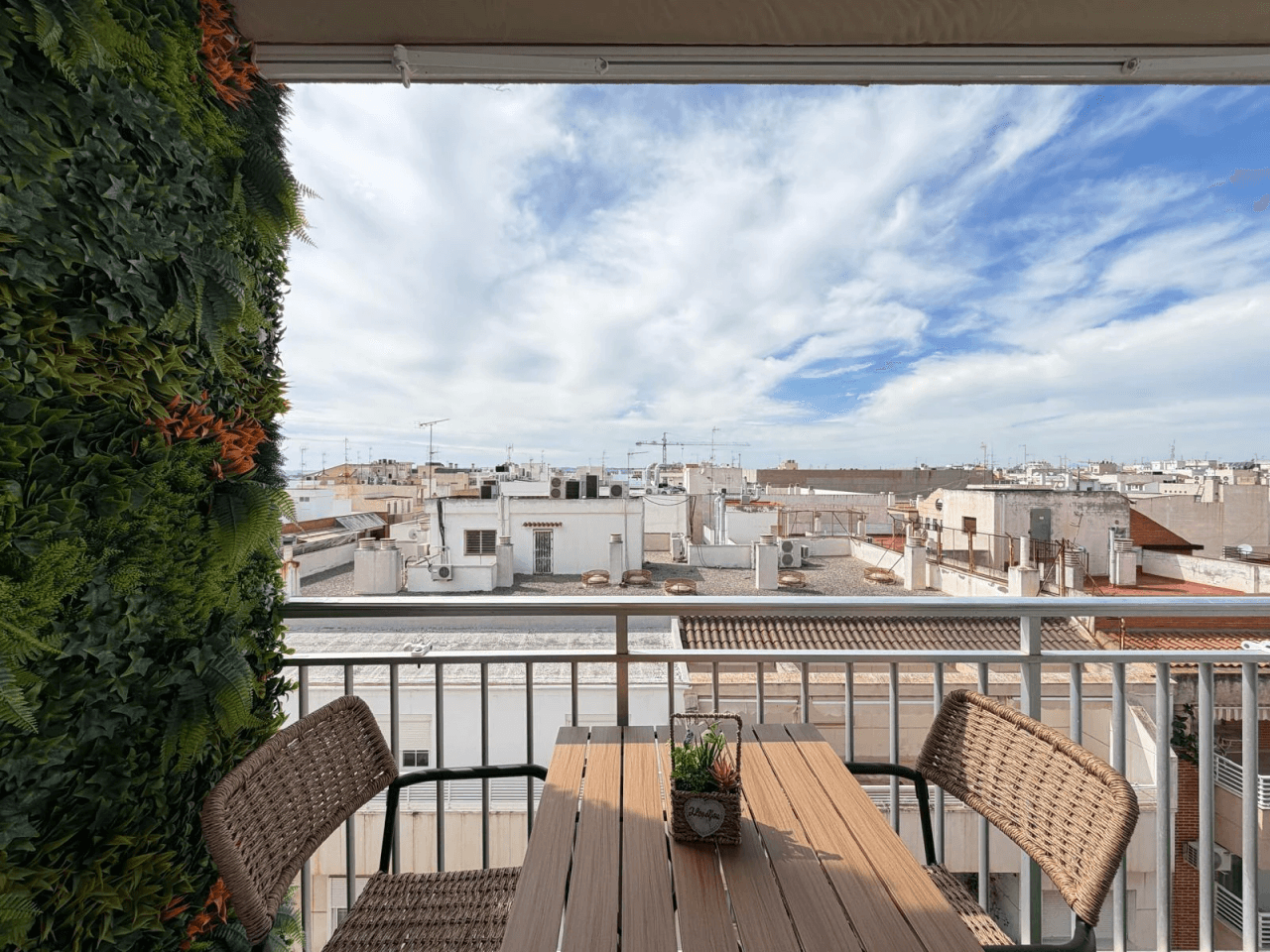 Apartamento en venta de 3 dormitorios en Puerto, Torrevieja.