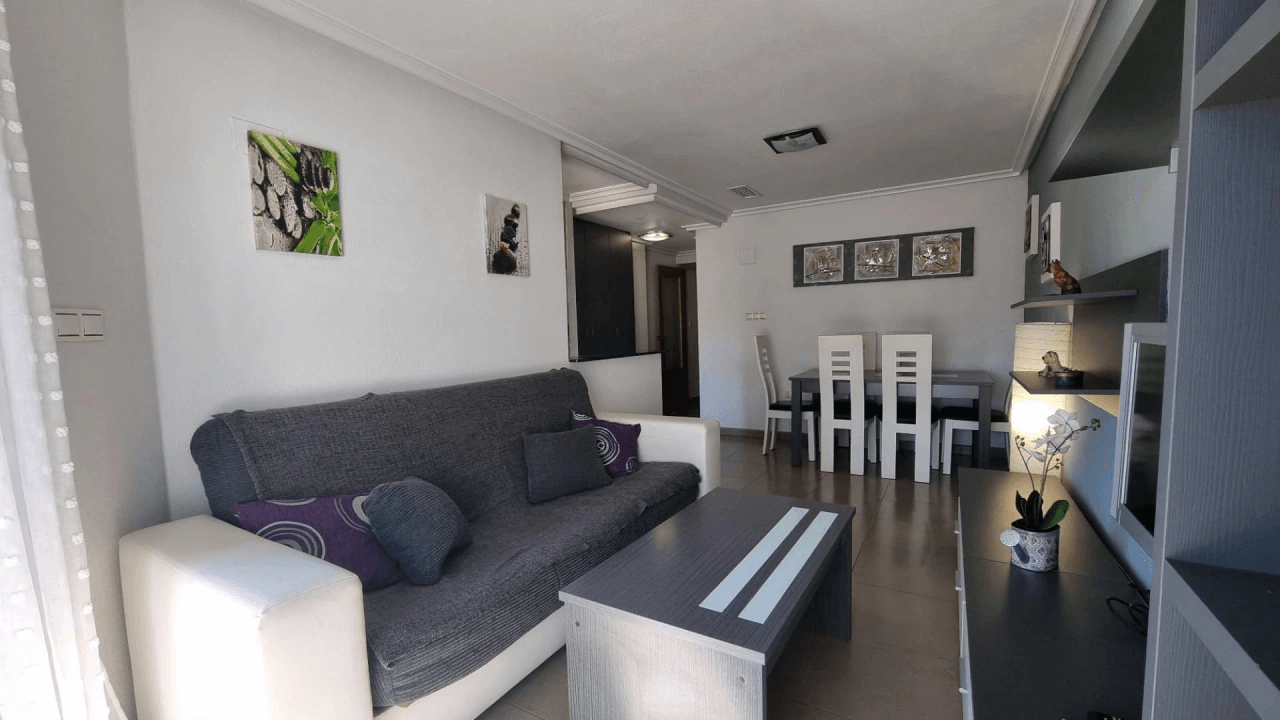 Apartamento en venta de 2 habitaciones en Torrevieja Centro