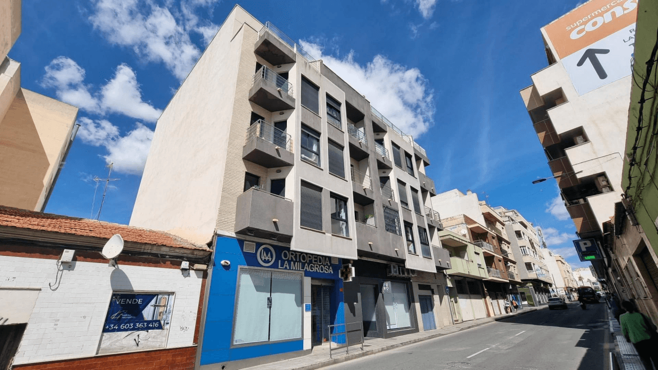 Apartamento en venta de 2 habitaciones en Torrevieja Centro