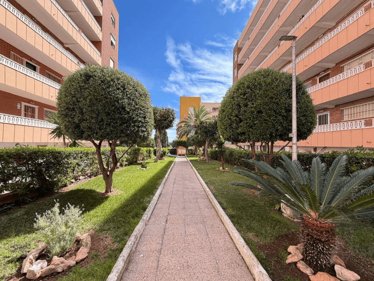 Apartamento en venta en Punta Prima, Torrevieja, 3 habitaciones.