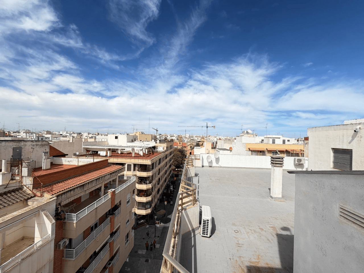 Apartamento en venta de 3 dormitorios en Puerto, Torrevieja.