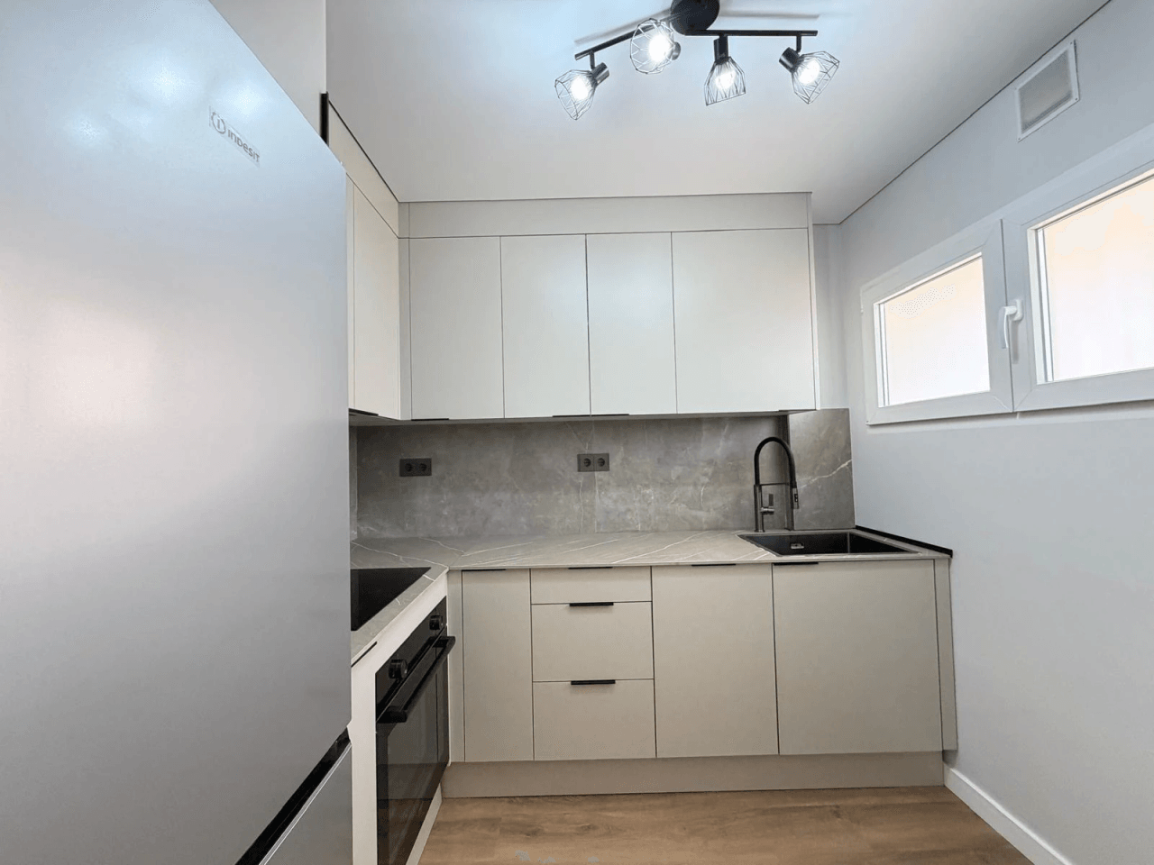 Apartamento en venta en Punta Prima, Torrevieja, 3 habitaciones.