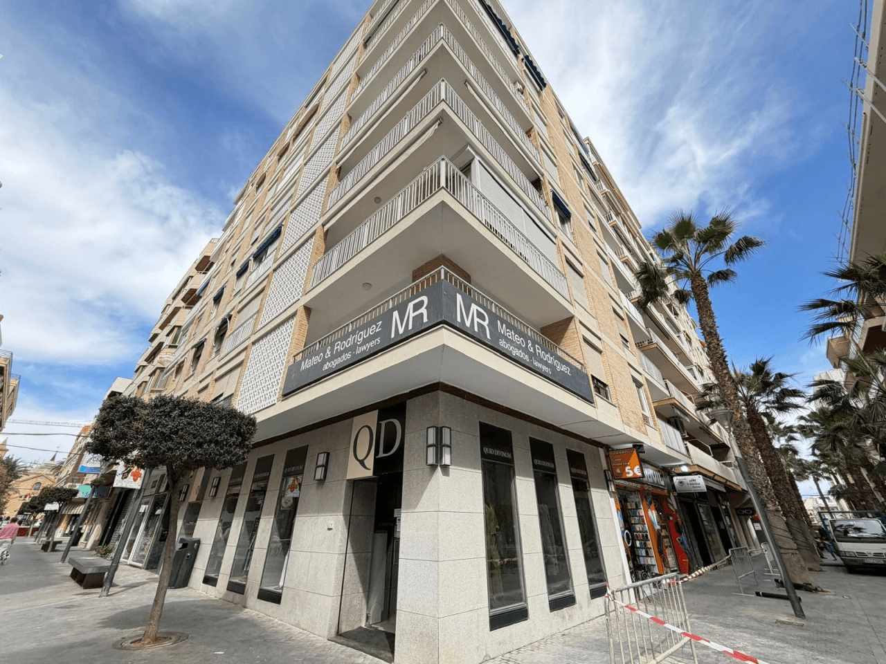 Apartamento en venta de 3 dormitorios en Puerto, Torrevieja.