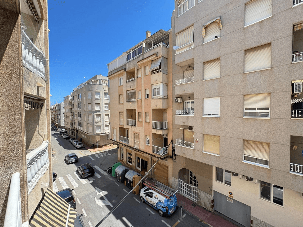 Apartamento en venta de 2 habitaciones en Playa de los Locos, Torrevieja