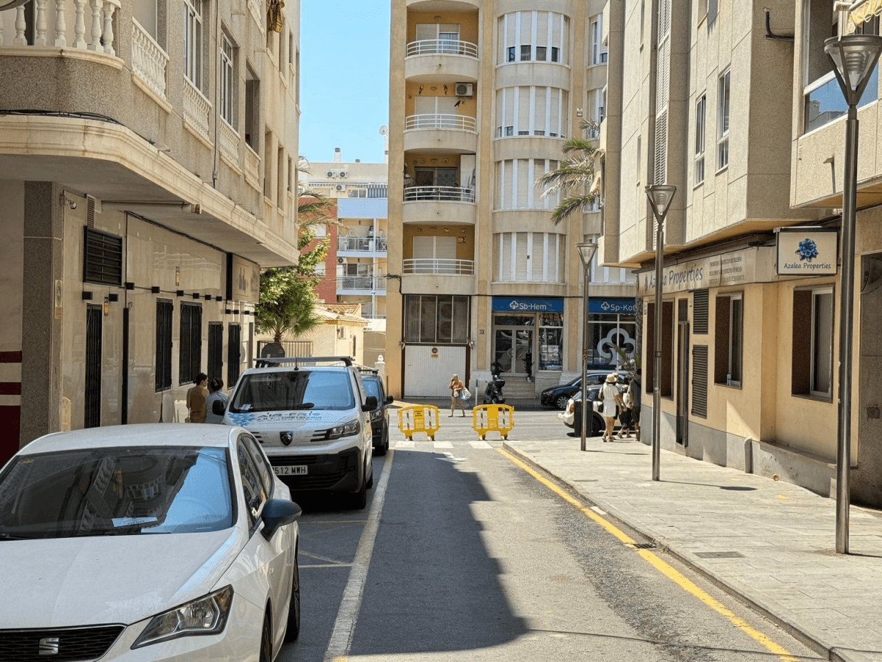 Apartamento en venta de 2 dormitorios en Playa de los Locos, Torrevieja.