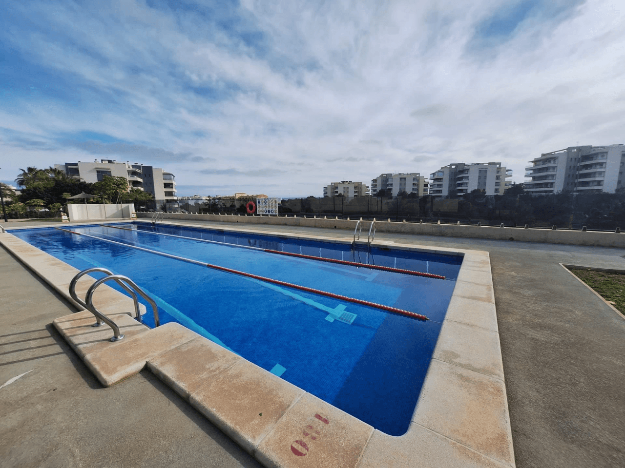 Apartamento en venta de 3 dormitorios en Orihuela Costa