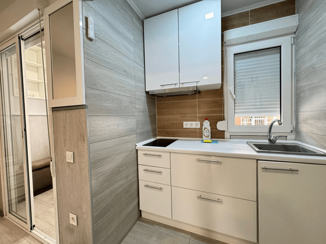 Apartamento en venta de 2 dormitorios en Playa de los Locos, Torrevieja.