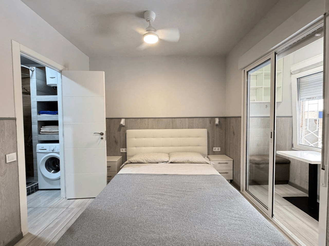 Apartamento en venta de 2 dormitorios en Playa de los Locos, Torrevieja.