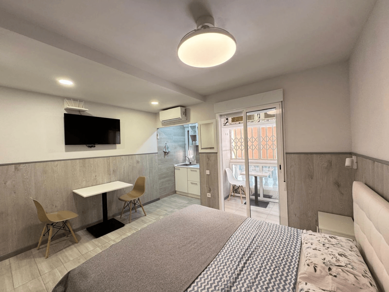 Apartamento en venta de 2 dormitorios en Playa de los Locos, Torrevieja.