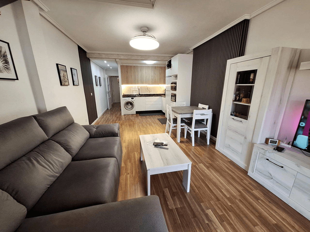 Apartamento en venta de 3 dormitorios en Playa de los Locos, Torrevieja