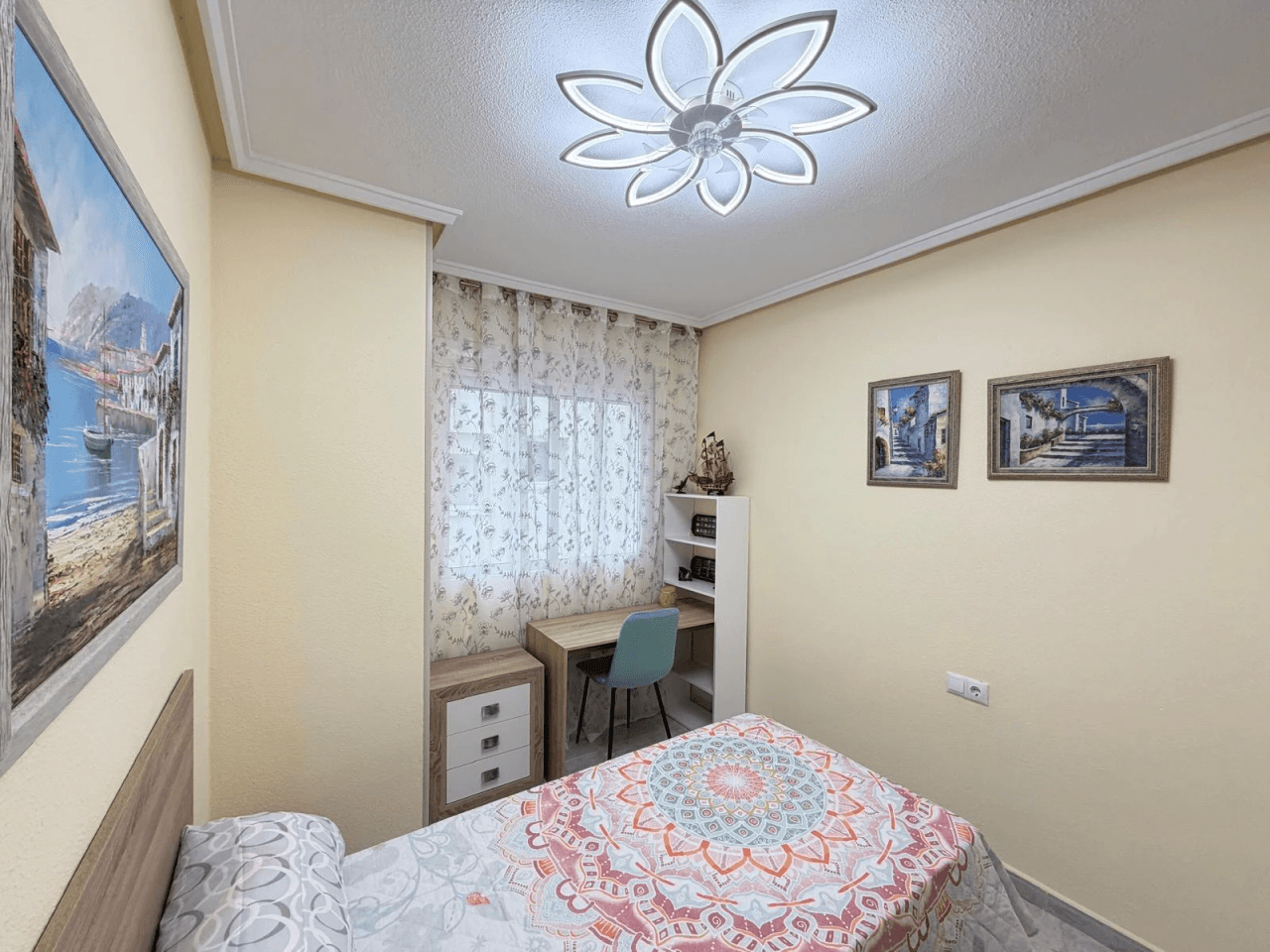 Apartamento en venta de 3 dormitorios en Playa del Cura, Torrevieja.
