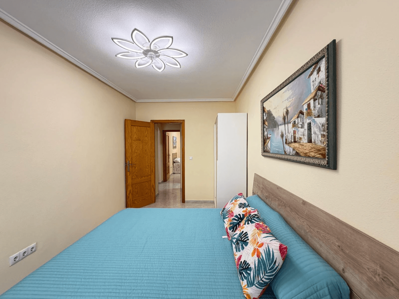 Apartamento en venta de 3 dormitorios en Playa del Cura, Torrevieja.