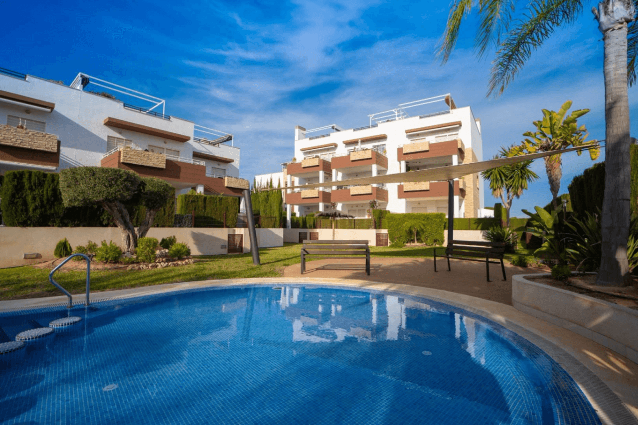 Dúplex en venta de 2 dormitorios en Punta Prima, Orihuela