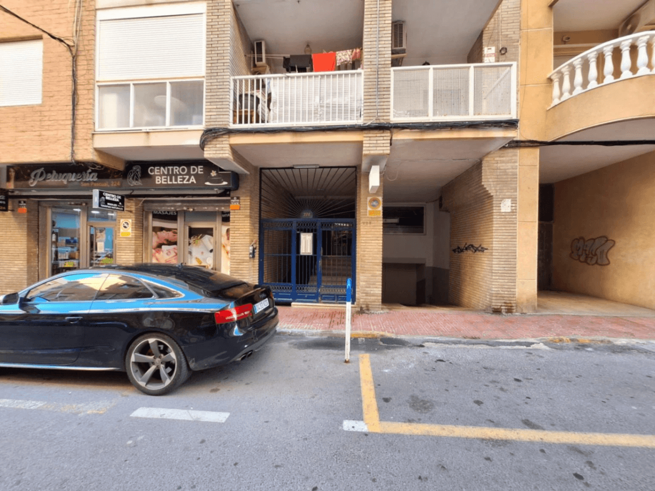 Apartamento en venta de 3 dormitorios en Playa de los Locos, Torrevieja