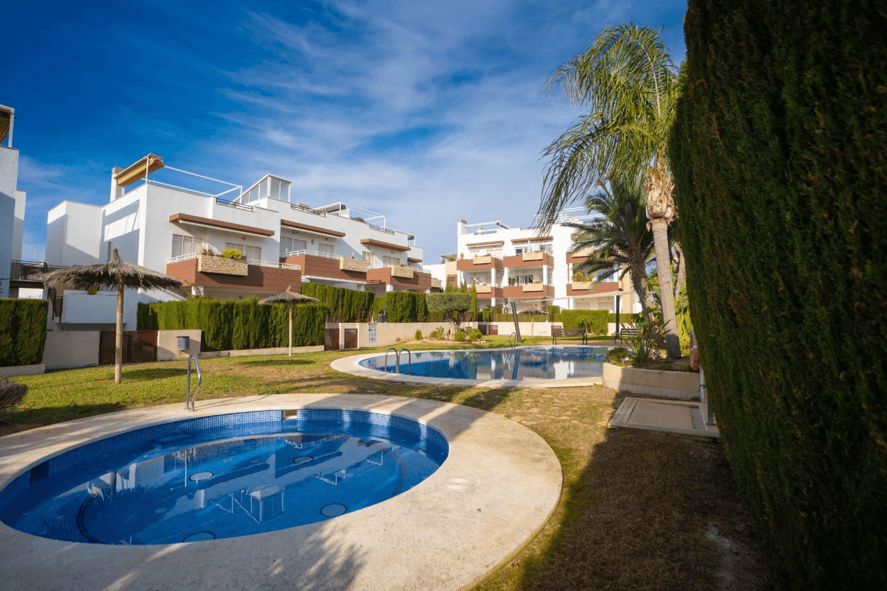 Dúplex en venta de 2 dormitorios en Punta Prima, Orihuela