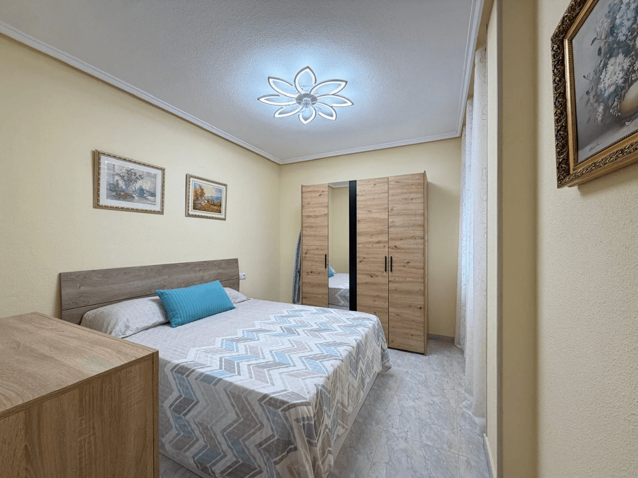 Apartamento en venta de 3 dormitorios en Playa del Cura, Torrevieja.