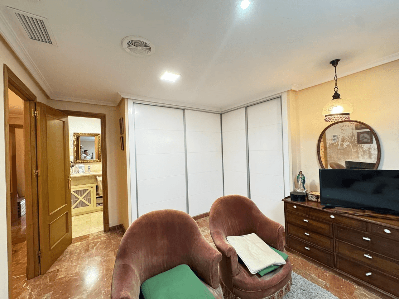 Apartamento en venta de 4 dormitorios en el Centro de Torrevieja