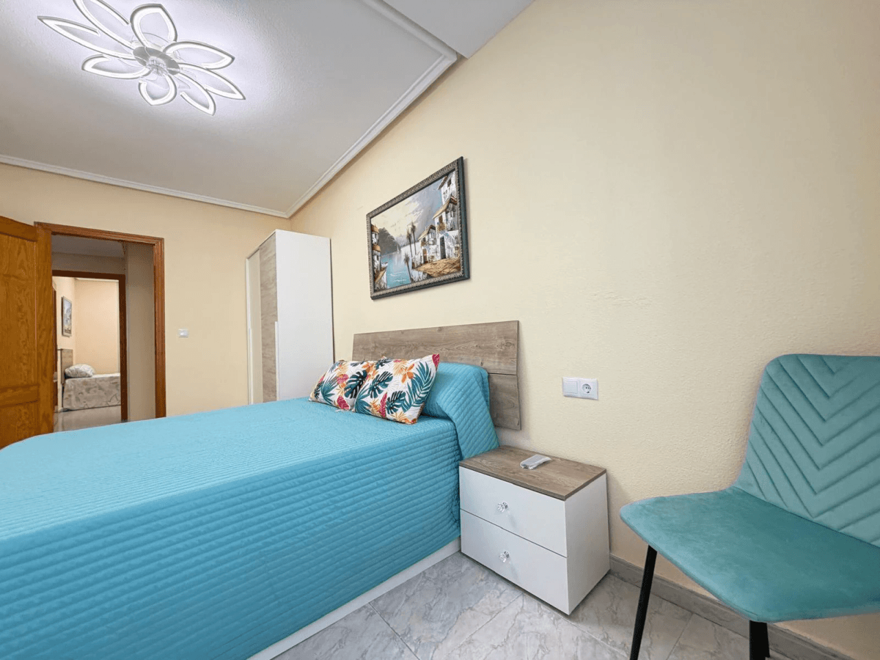 Apartamento en venta de 3 dormitorios en Playa del Cura, Torrevieja.
